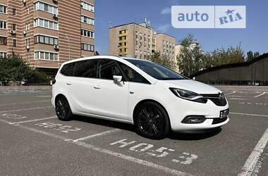 Минивэн Opel Zafira Tourer 2018 в Киеве