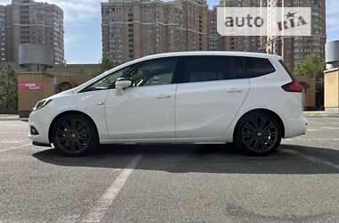 Минивэн Opel Zafira Tourer 2018 в Киеве