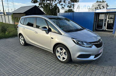 Минивэн Opel Zafira Tourer 2017 в Раздельной