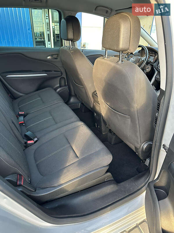 Минивэн Opel Zafira Tourer 2017 в Раздельной