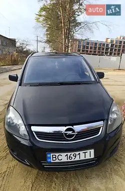 Opel Zafira Tourer 2013