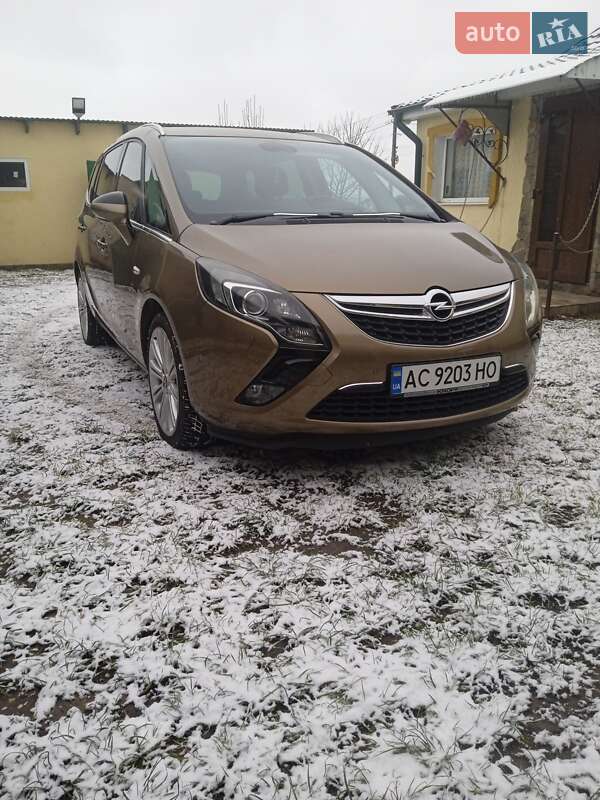 Opel Zafira Tourer 2013 Opel Zafira Tourer 2013