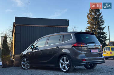 Минивэн Opel Zafira Tourer 2012 в 
