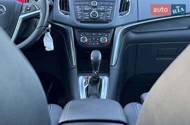 Минивэн Opel Zafira Tourer 2012 в 