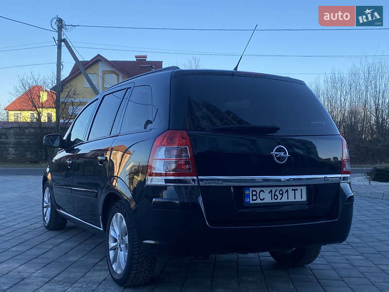 Минивэн Opel Zafira Tourer 2013 в Трускавце