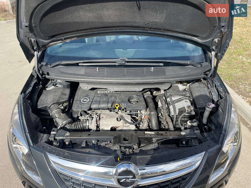 Минивэн Opel Zafira Tourer 2015 в Каменец-Подольском