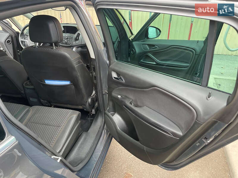 Минивэн Opel Zafira Tourer 2015 в Каменец-Подольском