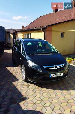 Opel Zafira Tourer 2013