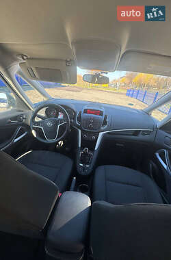 Мінівен Opel Zafira Tourer 2011 в 