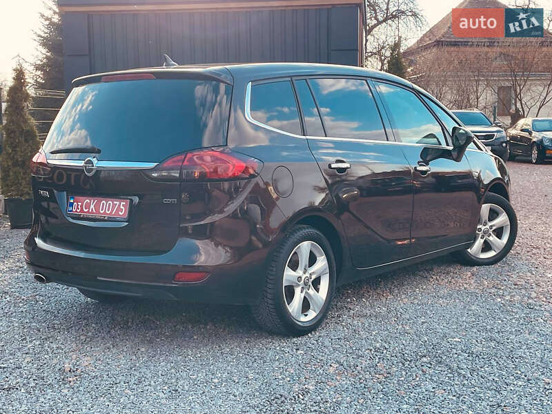 Мінівен Opel Zafira Tourer 2013 в Дрогобичі