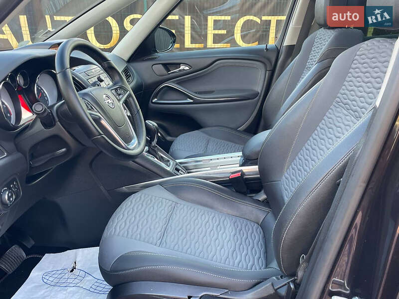 Мінівен Opel Zafira Tourer 2013 в Дрогобичі