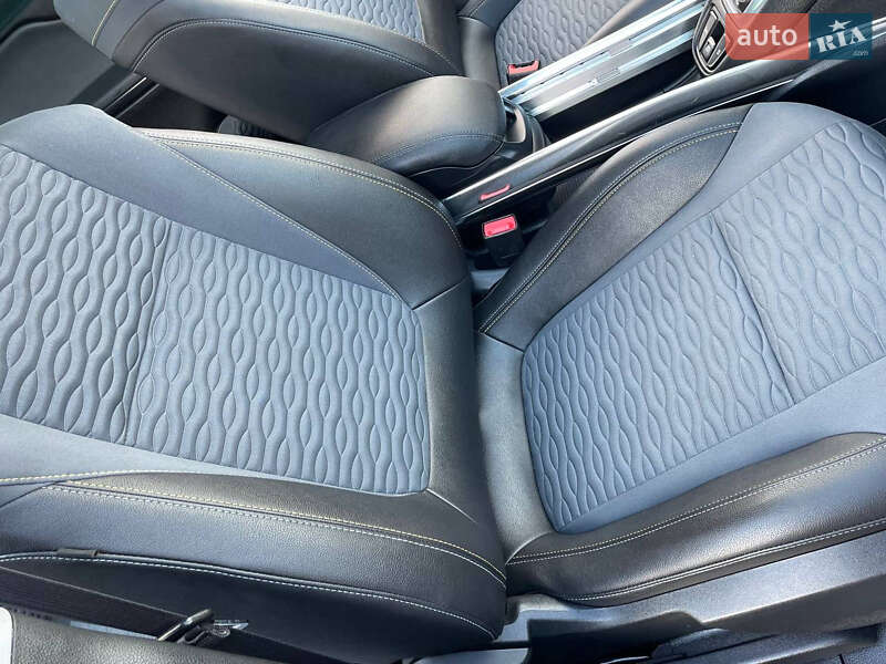 Мінівен Opel Zafira Tourer 2013 в Дрогобичі