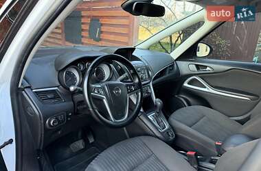 Минивэн Opel Zafira Tourer 2014 в 