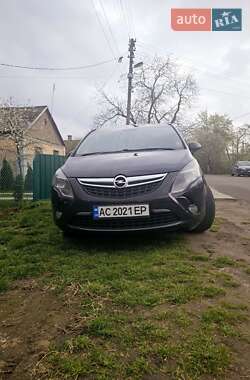 Минивэн Opel Zafira Tourer 2014 в 