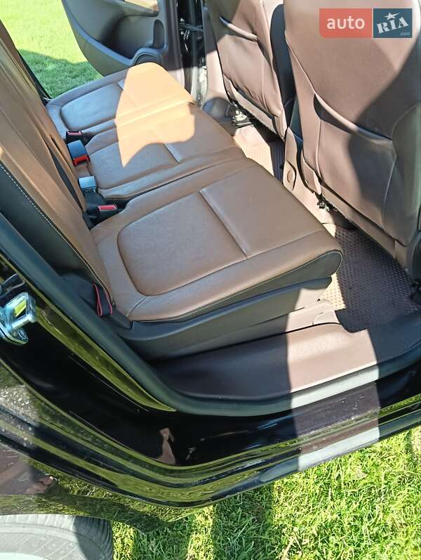 Мінівен Opel Zafira Tourer 2013 в Жовкві