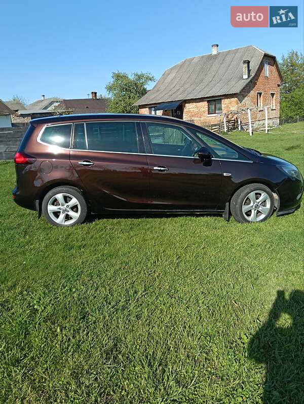 Мінівен Opel Zafira Tourer 2013 в 