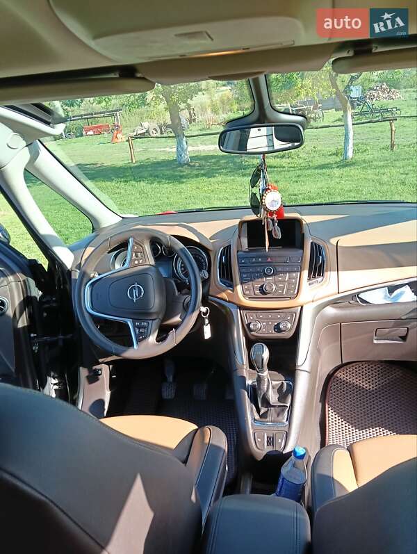 Мінівен Opel Zafira Tourer 2013 в Жовкві