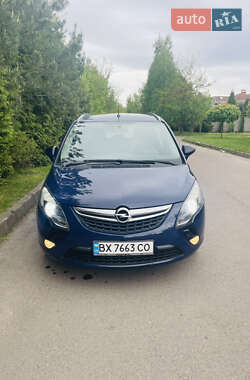 Мінівен Opel Zafira Tourer 2013 в 