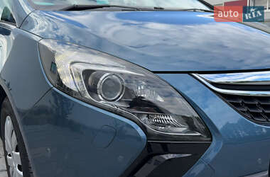 Минивэн Opel Zafira Tourer 2013 в 