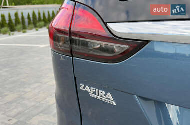 Минивэн Opel Zafira Tourer 2013 в 