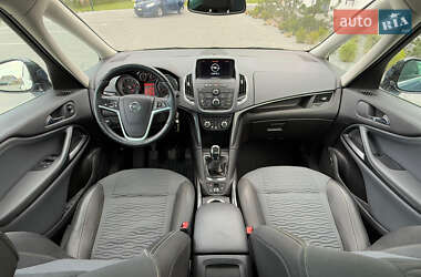 Минивэн Opel Zafira Tourer 2013 в 