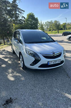 Минивэн Opel Zafira Tourer 2012 в 