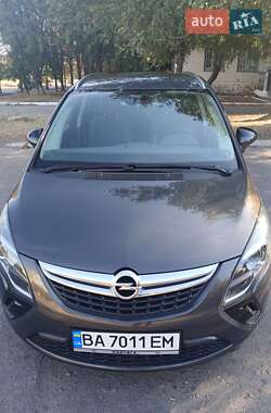 Opel Zafira Tourer 2013 Opel Zafira Tourer 2013