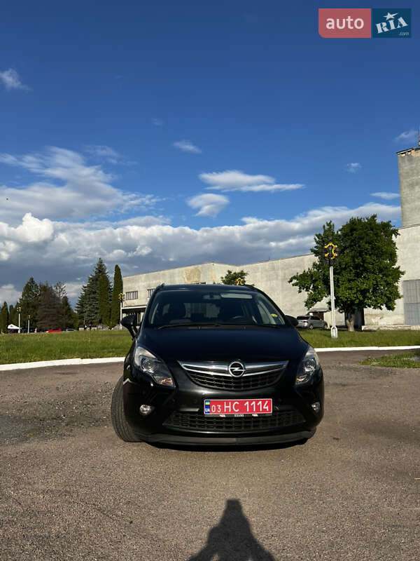 Минивэн Opel Zafira Tourer 2015 в Ровно