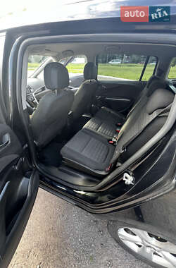 Минивэн Opel Zafira Tourer 2015 в 