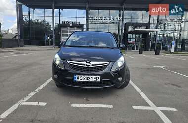 Минивэн Opel Zafira Tourer 2014 в 