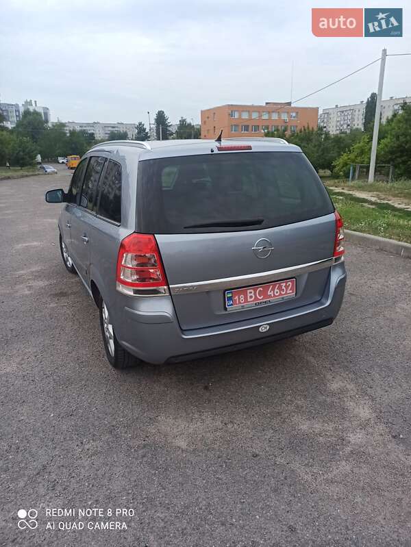 Минивэн Opel Zafira Tourer 2011 в Черкассах