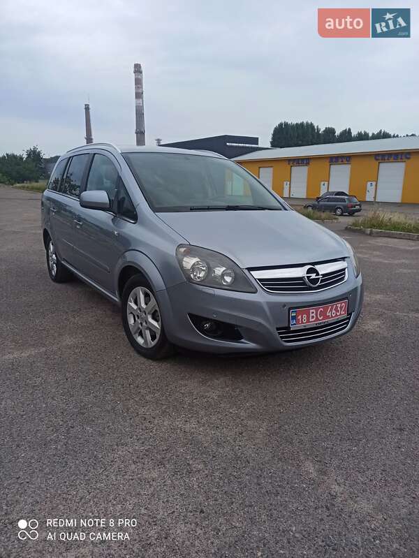 Минивэн Opel Zafira Tourer 2011 в Черкассах