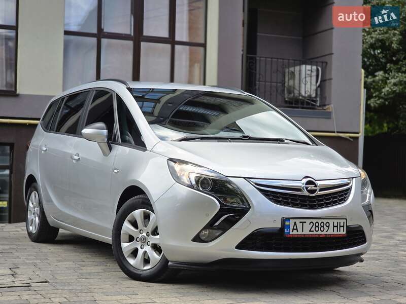 Минивэн Opel Zafira Tourer 2016 в Черновцах