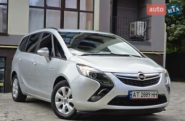 Минивэн Opel Zafira Tourer 2016 в 