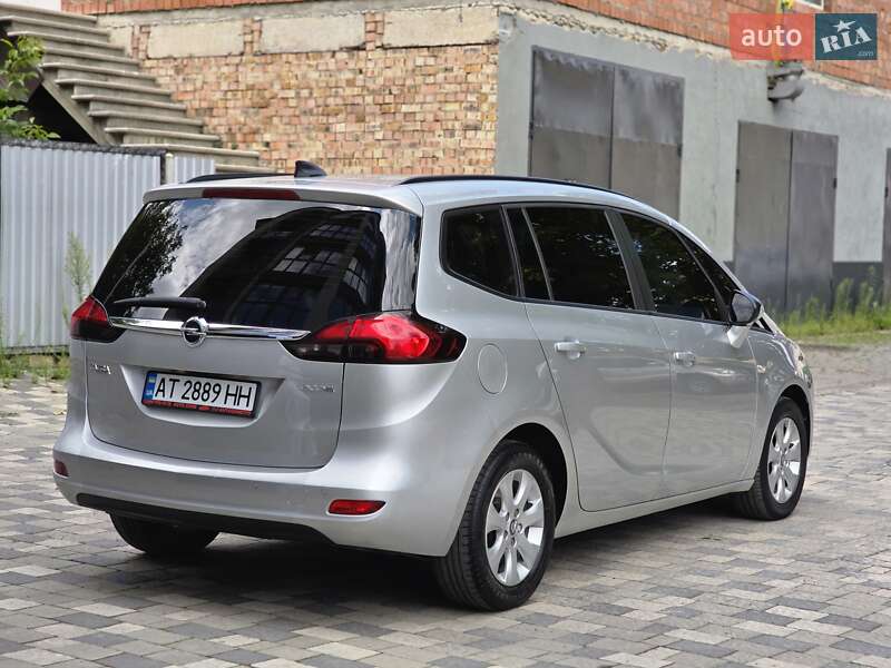 Минивэн Opel Zafira Tourer 2016 в Черновцах