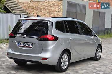 Минивэн Opel Zafira Tourer 2016 в 