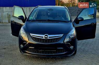 Минивэн Opel Zafira Tourer 2012 в 