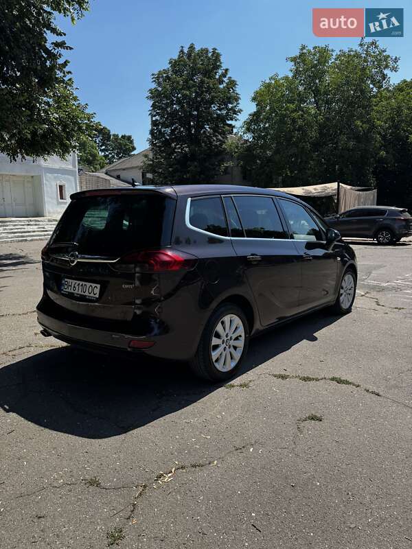 Минивэн Opel Zafira Tourer 2012 в Подольске