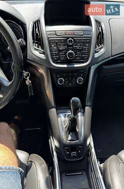 Минивэн Opel Zafira Tourer 2012 в 