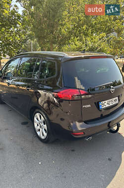 Минивэн Opel Zafira Tourer 2014 в 