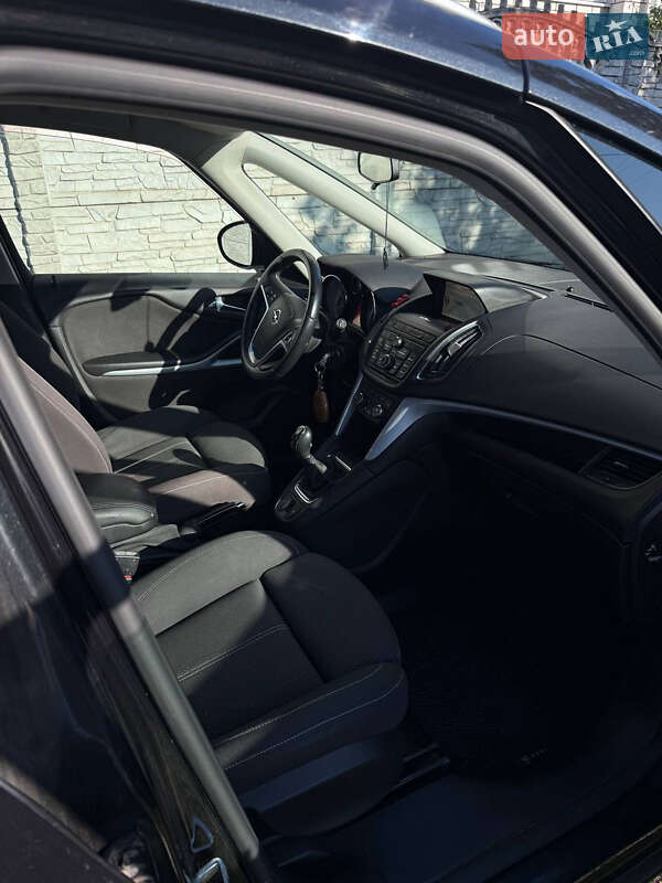 Мінівен Opel Zafira Tourer 2012 в Лозовій фото 17 Мінівен Opel Zafira Tourer 2012 в Лозовій