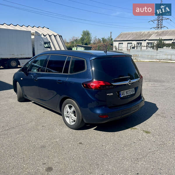 Минивэн Opel Zafira Tourer 2011 в Днепре