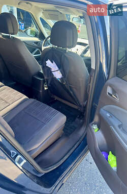 Минивэн Opel Zafira Tourer 2011 в 