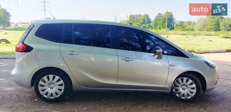 Минивэн Opel Zafira Tourer 2015 в Стрые