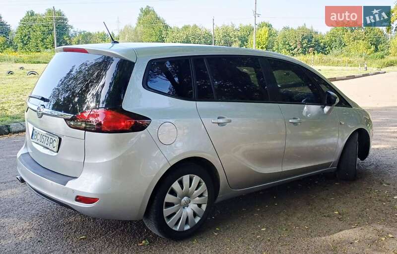 Минивэн Opel Zafira Tourer 2015 в Стрые