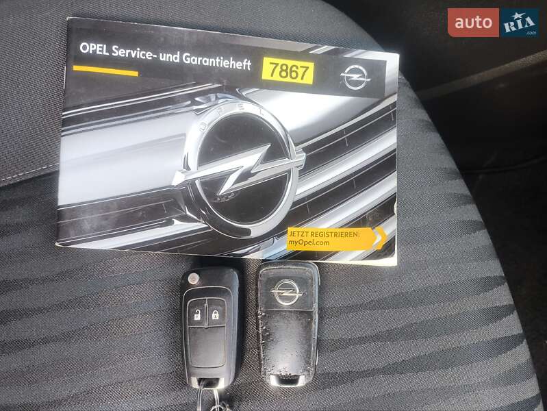 Минивэн Opel Zafira Tourer 2015 в Стрые