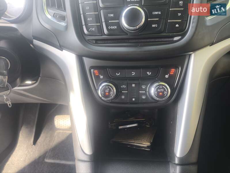 Минивэн Opel Zafira Tourer 2015 в Стрые