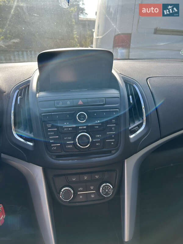 Минивэн Opel Zafira Tourer 2013 в Козине