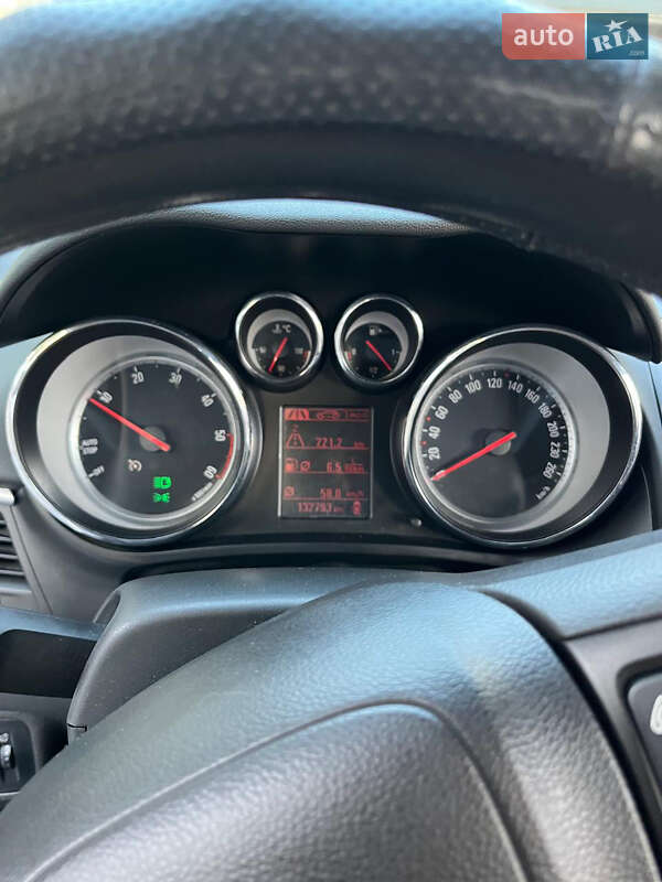 Мінівен Opel Zafira Tourer 2013 в Тернополі