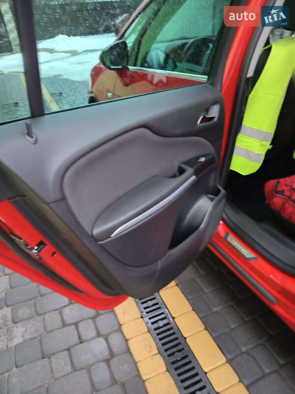 Мінівен Opel Zafira Tourer 2012 в Івано-Франківську